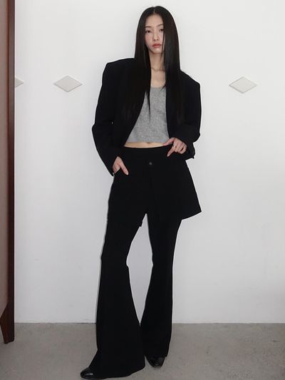 LOWTEAL Cropped Textured Bootcut Three-Piece Set [Black]