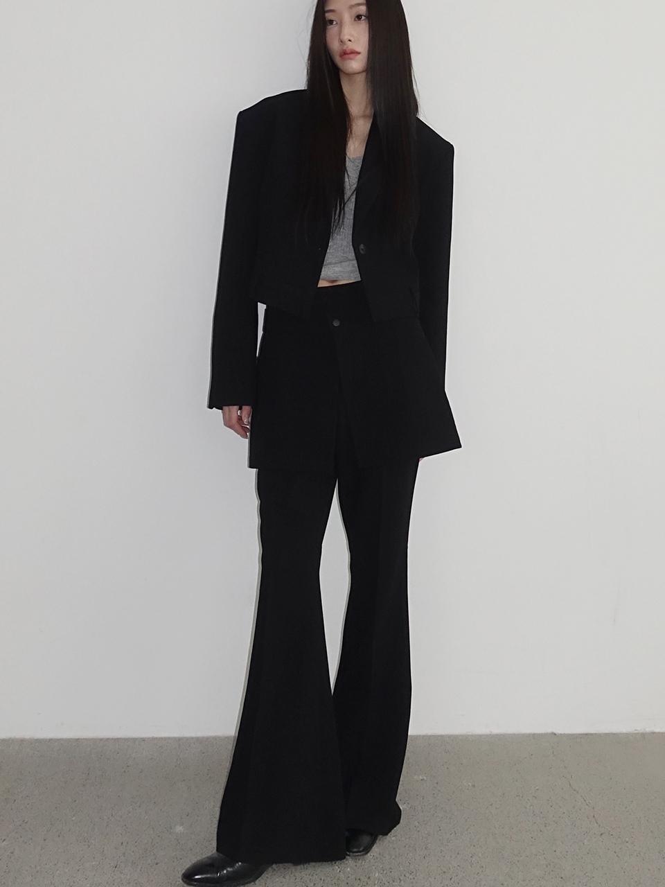 LOWTEAL Maxi Flared Bootcut Textured Slacks [Black]