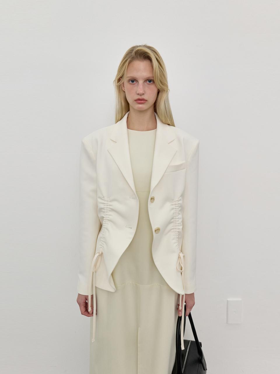 LOWTEAL SHIRRING STRING JACKET