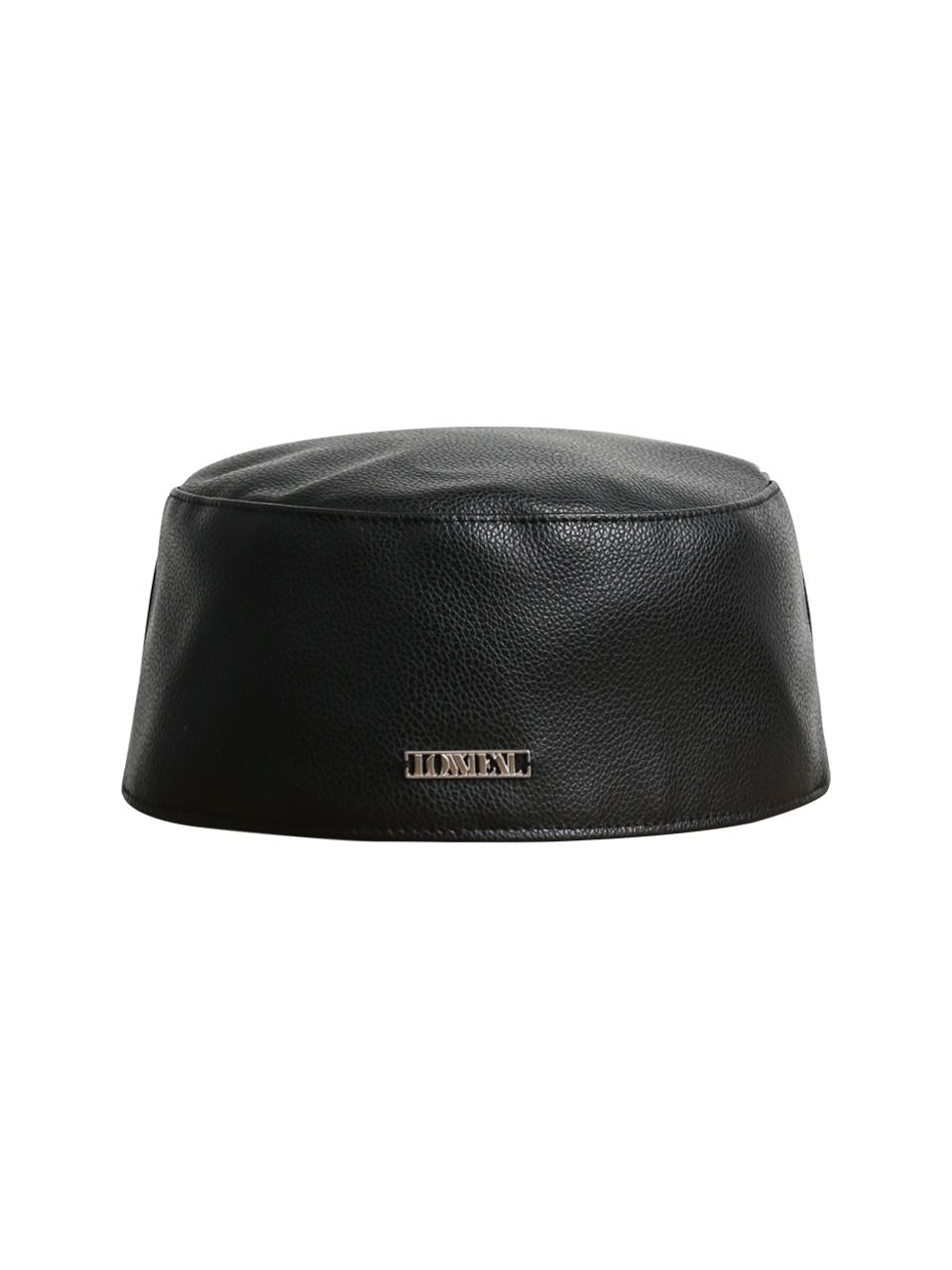 LOWTEAL SIGNATURE METAL ORNAMENT ECO LEATHER CAP, BLACK