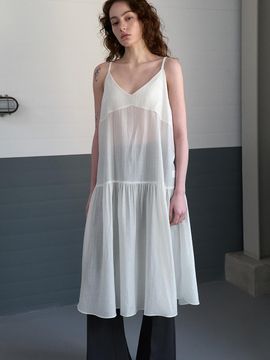 LOWTEAL Tulle Layered Sleeveless Maxi Dress [Beige]