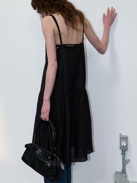 LOWTEAL Tulle Layered Sleeveless Maxi Dress [Black]