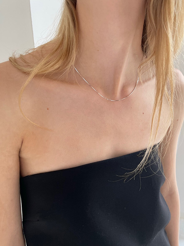 LSEY Silky Necklace_Silver