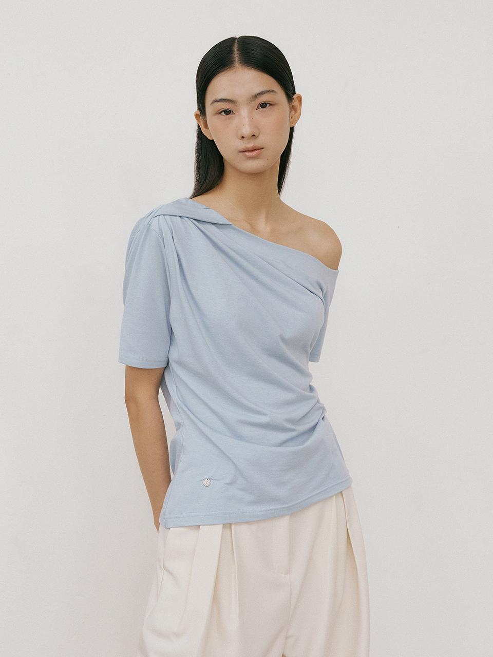 Lucirzu Unbalance Drape Sleeve Top_Sky Blue