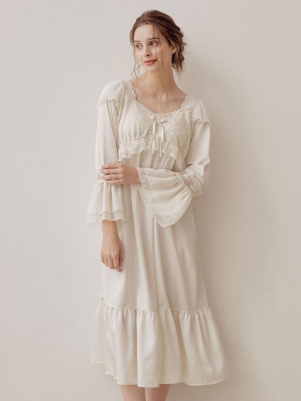 LUNALUZ STUDIO Satin Lace Embroidered Long Sleeve Sleepwear (2C)