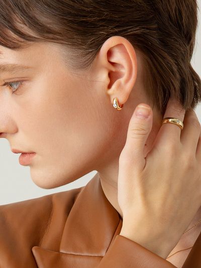 LUNNE Bold Classic One Touch Earring #12  (14K Gold)