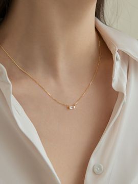 LUNNE Gold Cubic Pendant Necklace #A13