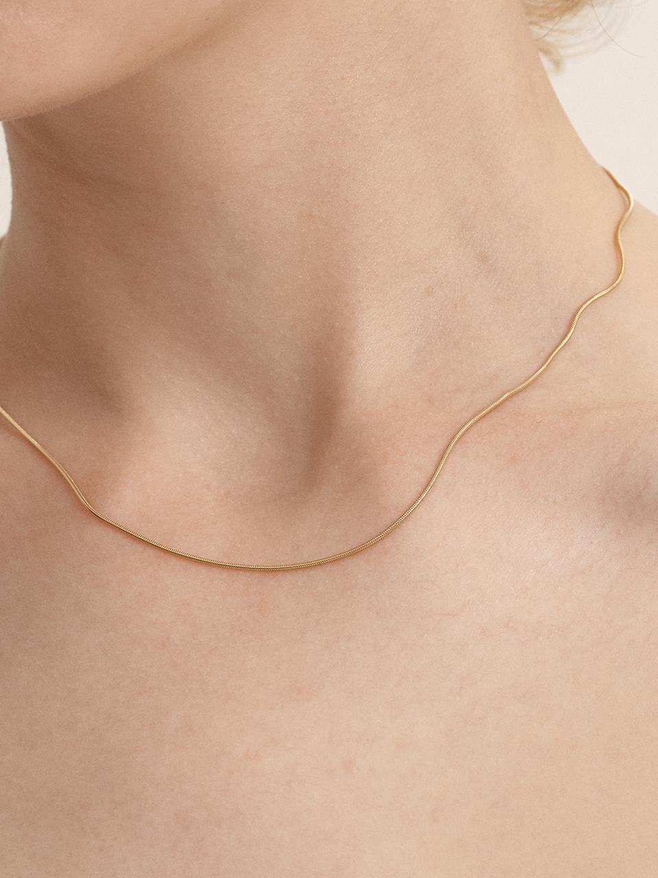 LUNNE Silver 925 Silky Round Embossed Texture Necklace (#LSN66)