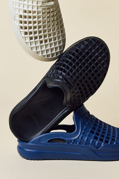 Lusso Cloud Lusso Cloud Men's Scenario Slide Mules in Jet Black, Men's at Urban Outfitters