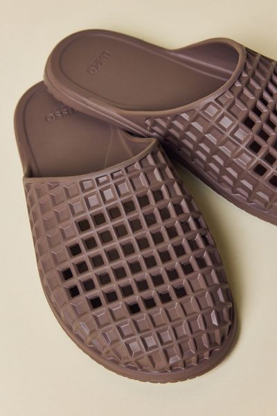 Lusso Cloud Lusso Cloud Women's Rosa Slide Sandals in Malt, Women's at Urban Outfitters