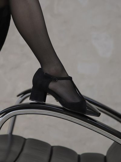 LVDWY Hermoso T Strap Shoes_Black Suede