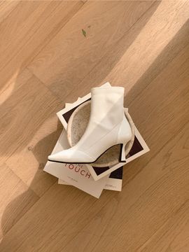 LVDWY Lamour span ankle boots / White
