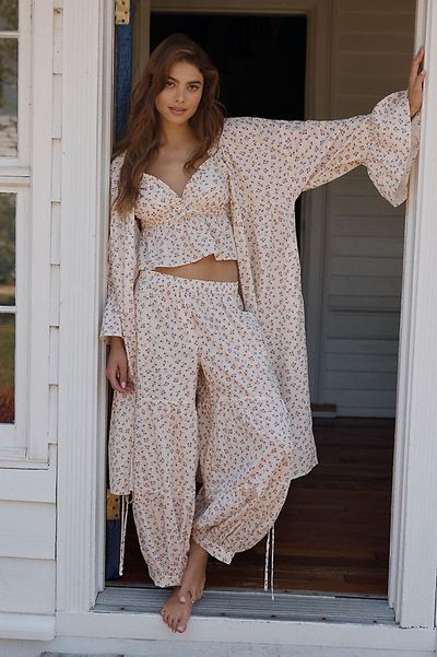 LyreBird 100% Cotton Flannel Ruffled Sleeve Robe