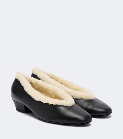 Magda Butrym Magda Butrym Shearling-lined leather pumps