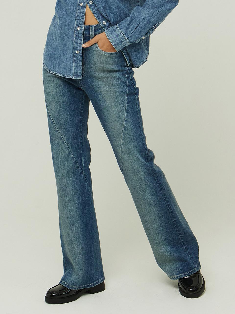 MAGOODGAN CHERA Fade Wash Curved Boot-Cut Denim Pants (7425) [Medium Indigo]