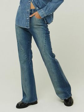 MAGOODGAN CHERA Fade Wash Curved Boot-Cut Denim Pants (7425) [Medium Indigo]
