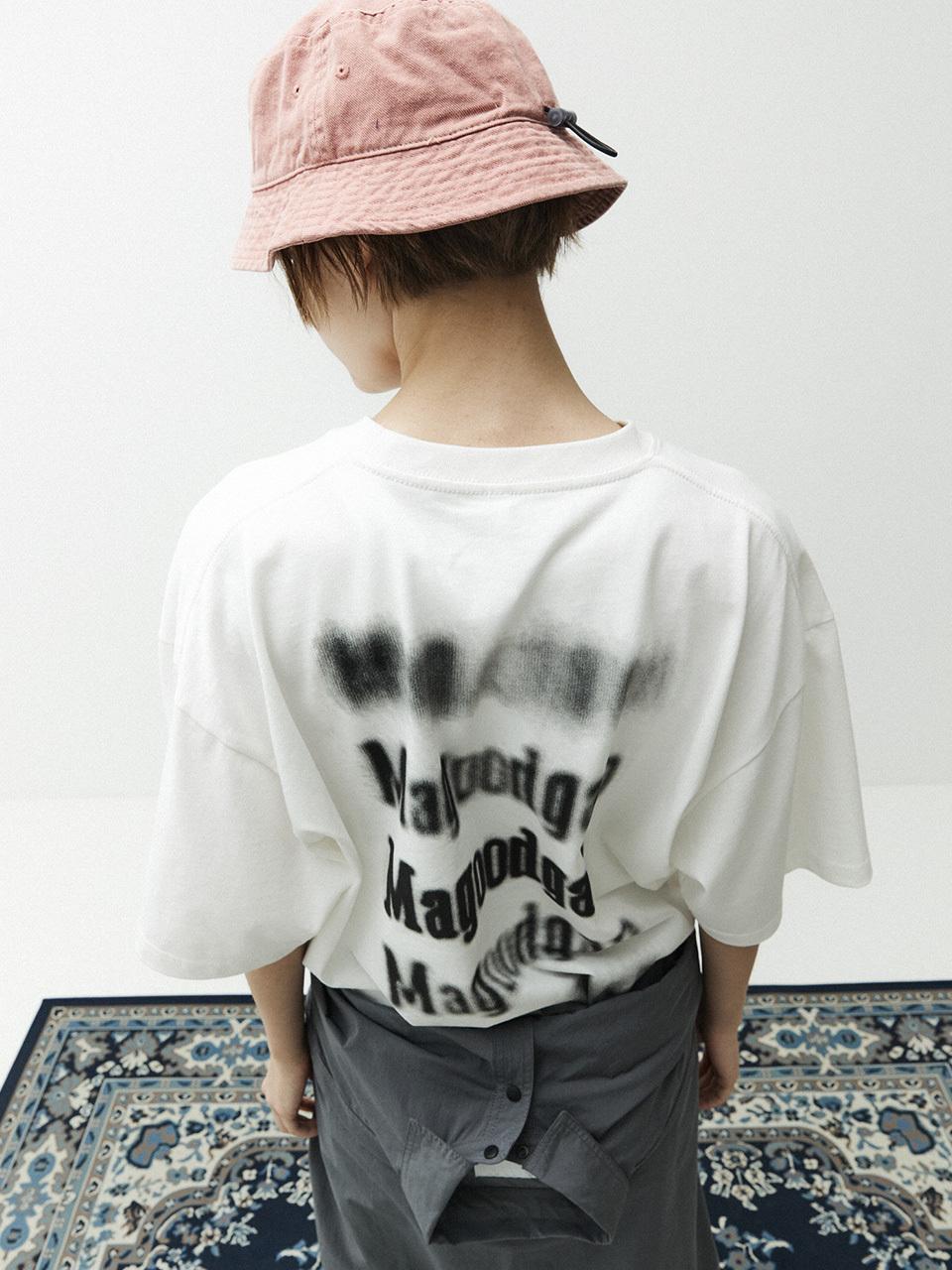 MAGOODGAN Oversized Back Art 3547 Swagver T-shirt - White