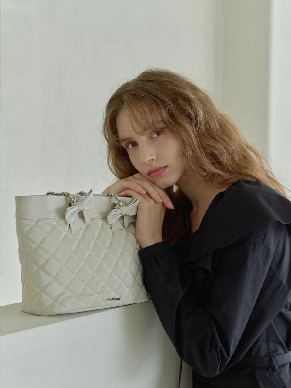 MAISON246 Quilted Vegan Leather Chain Strap Tote Bag [Cream]