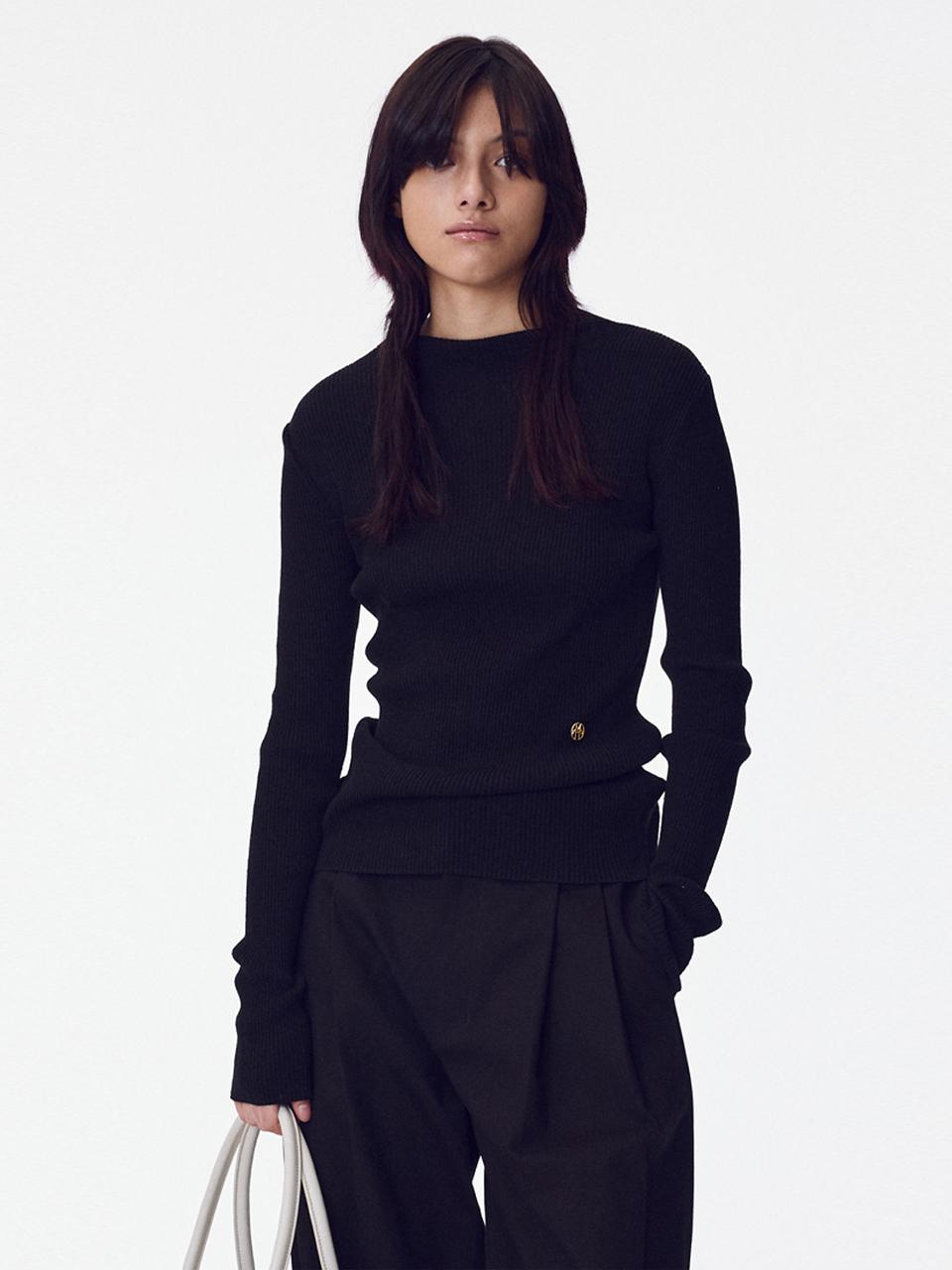 MAISONMARAIS High Neck Slim Sweater - Black