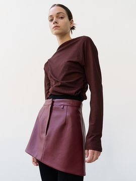MAISONMARAIS Slanted Skirt (Burgundy)