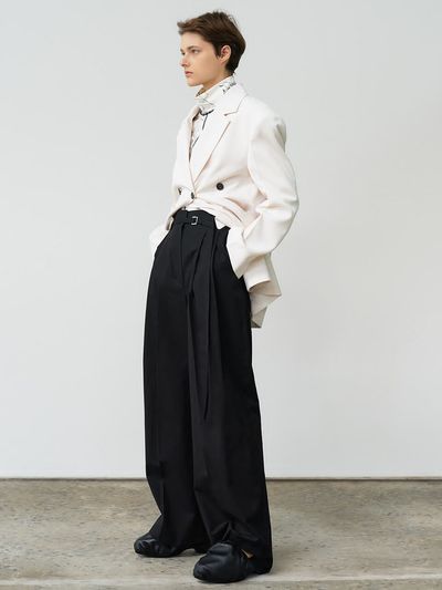 MAISONMARAIS Two Tuck Slacks _ Black