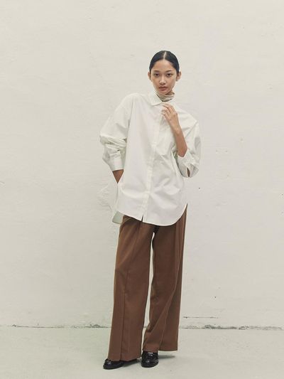 MAKE A TOAST BASIC OVERSIZED FIT LOGO SHIRT MBDFTO008IV