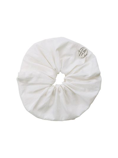 MAKE A TOAST Makcrunchy Scrunchie_White