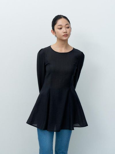 MAKE A TOAST Slim Fit Puff Round Neck Blouse [Black] (MBESTO008BK)