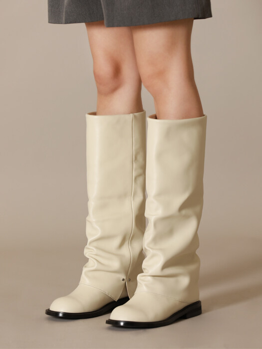 MakMade Leg Warmer Long Boots - Cream