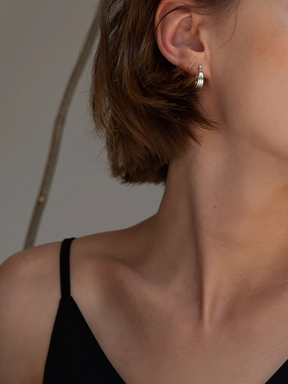 ma.mo Ribbed Hoop Earrings