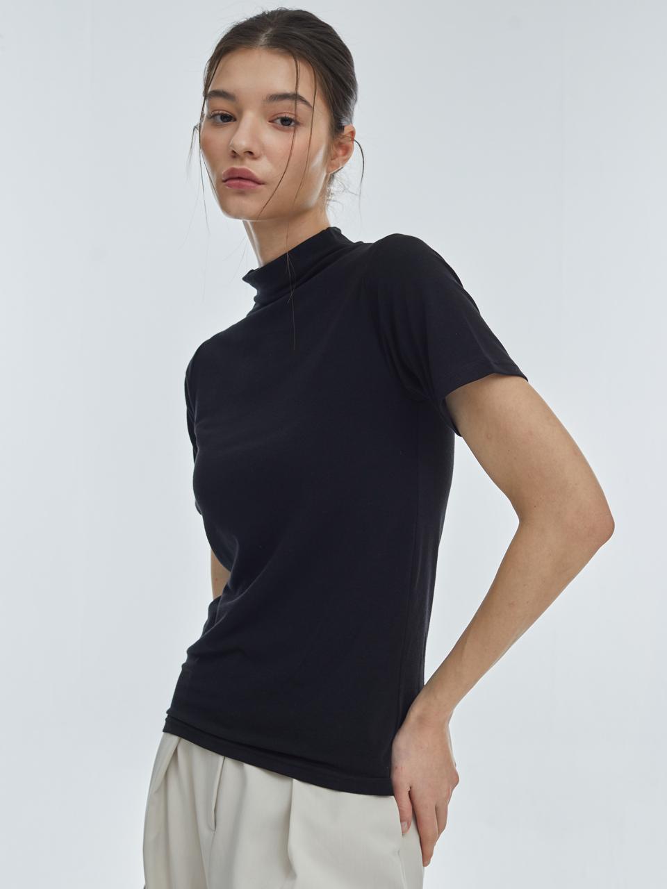 MANAVIS7 Half-Turtleneck Lightweight Stretchy Short-Sleeve Top [Black]