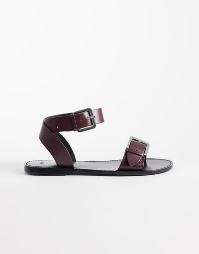 Mango Mango 100% leather buckle detailing flat sandals in chocolate-Brown