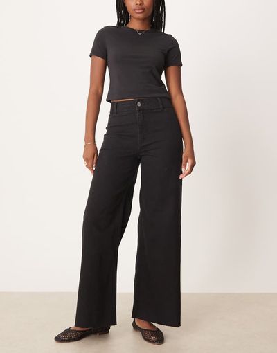 Mango Mango Catherin raw hem straight leg jeans in black