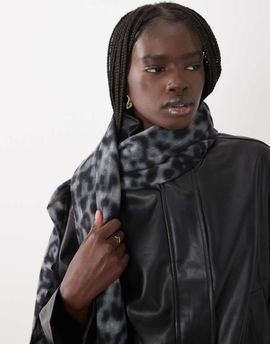 Mango Mango knitted scarf in gray leopard print