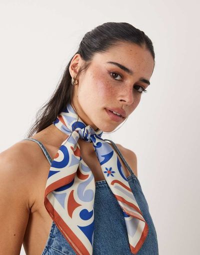 Mango Mango neck scarf in tile print-Blue