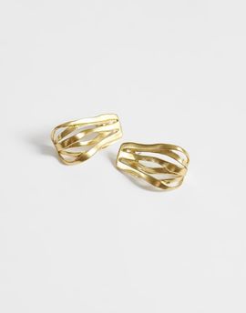 Mango Mango textured drop earring in gold