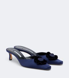 Manolo Blahnik Manolo Blahnik Caulon floral-appliqué silk satin mules