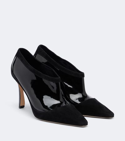 Manolo Blahnik Manolo Blahnik Ters suede and patent leather pumps
