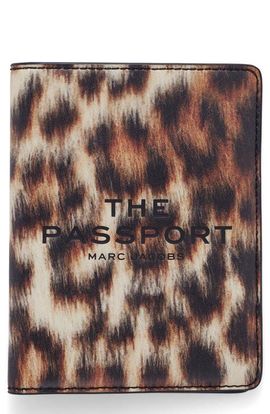 Marc Jacobs Marc Jacobs The Leopard Leather Passport Case