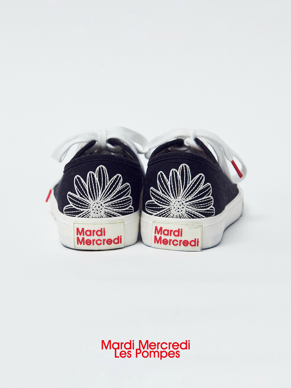 MARDI MERCREDI LESPOMPES Eclore Sneakers_Black