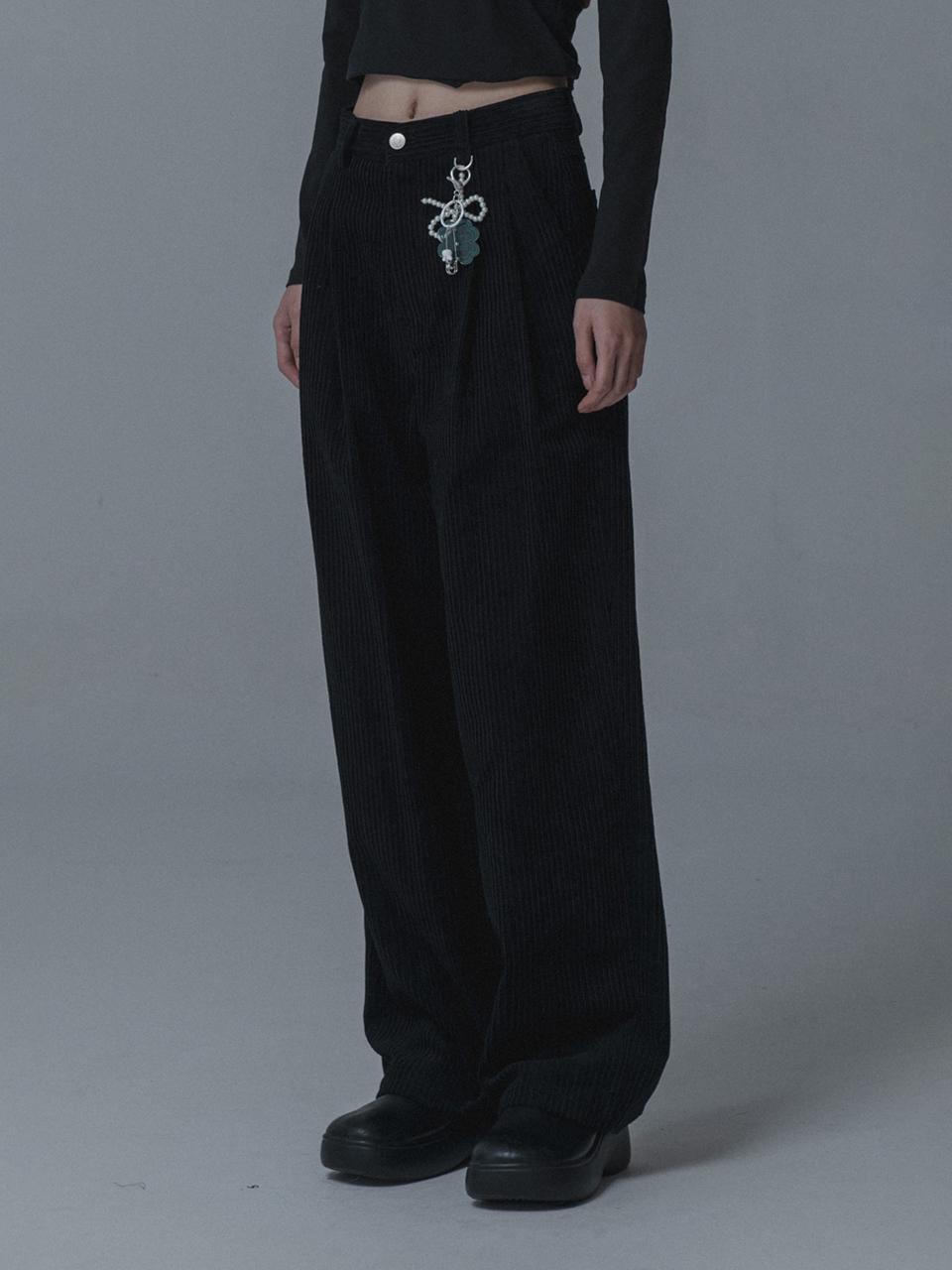 mars en avril CORDURY TUCK WIDE PANTS_BLACK