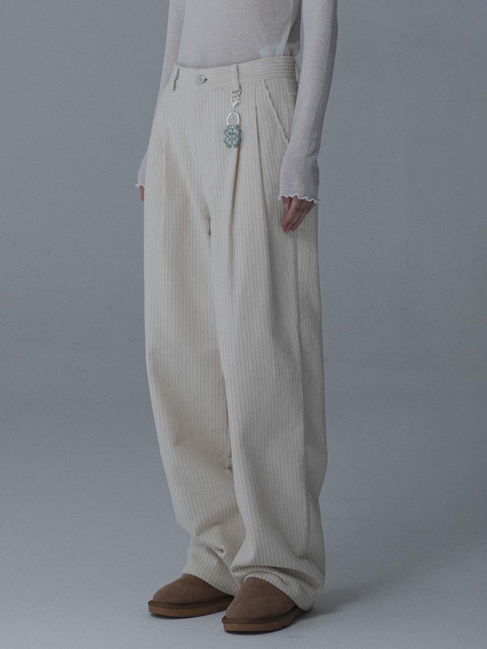 mars en avril CORDURY TUCK WIDE PANTS_CREAM