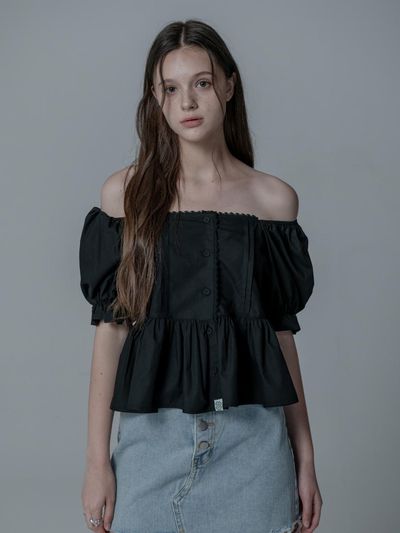 mars en avril OFF-SHOULDER BAND CROP BLOUSE_BLACK