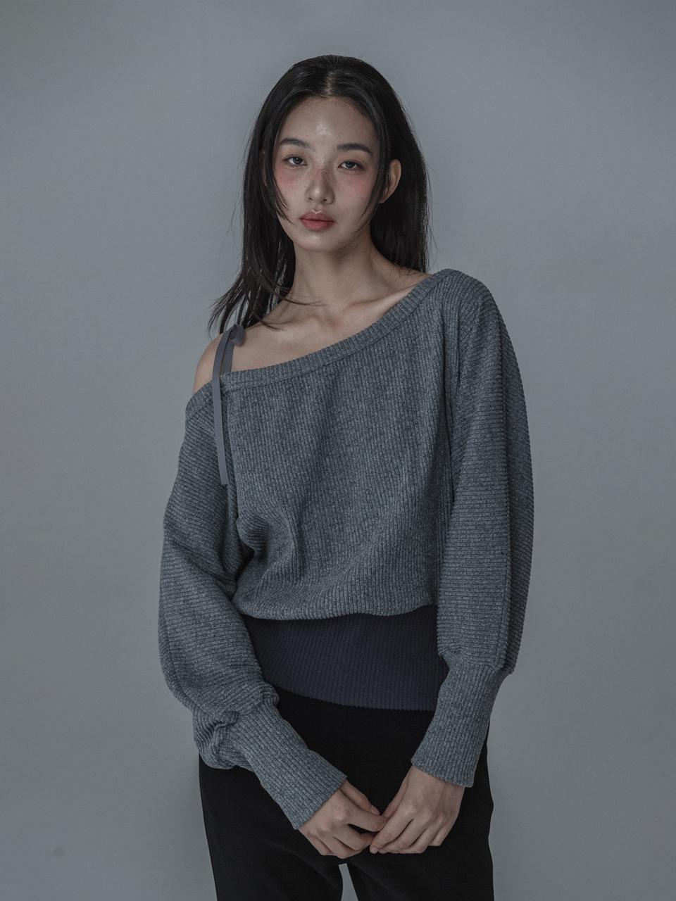 mars en avril Off-Shoulder Side Button Knit [Grey Darkgrey]