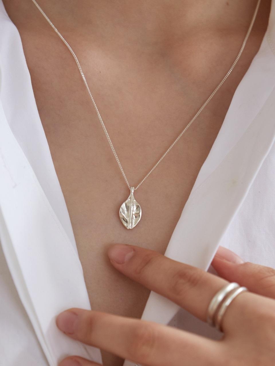 MARSBOM Leaf Silver Necklace