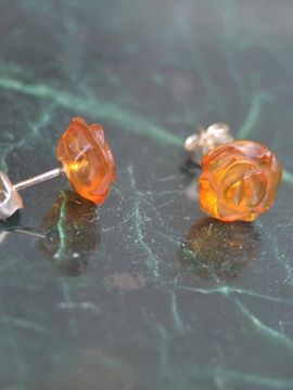 martha in the garret amber rose Earring