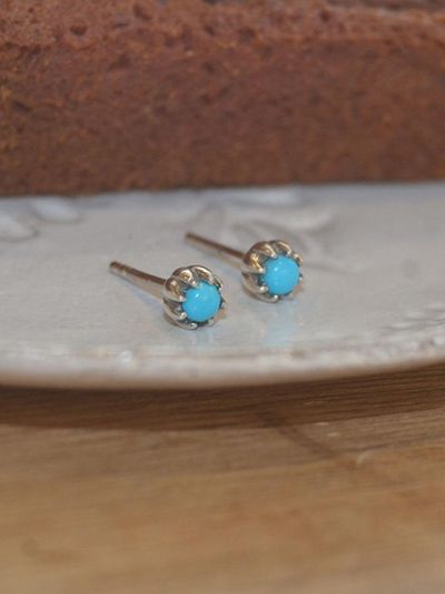 martha in the garret arela Earring