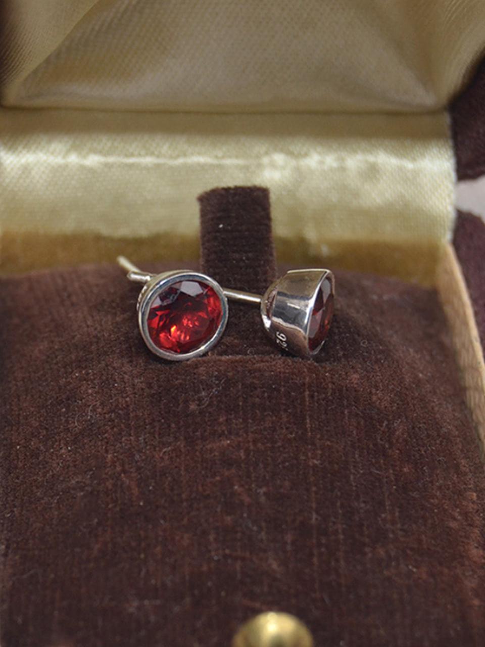 martha in the garret garnet.460 ii Earring