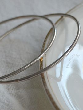 martha in the garret general 307. bangle