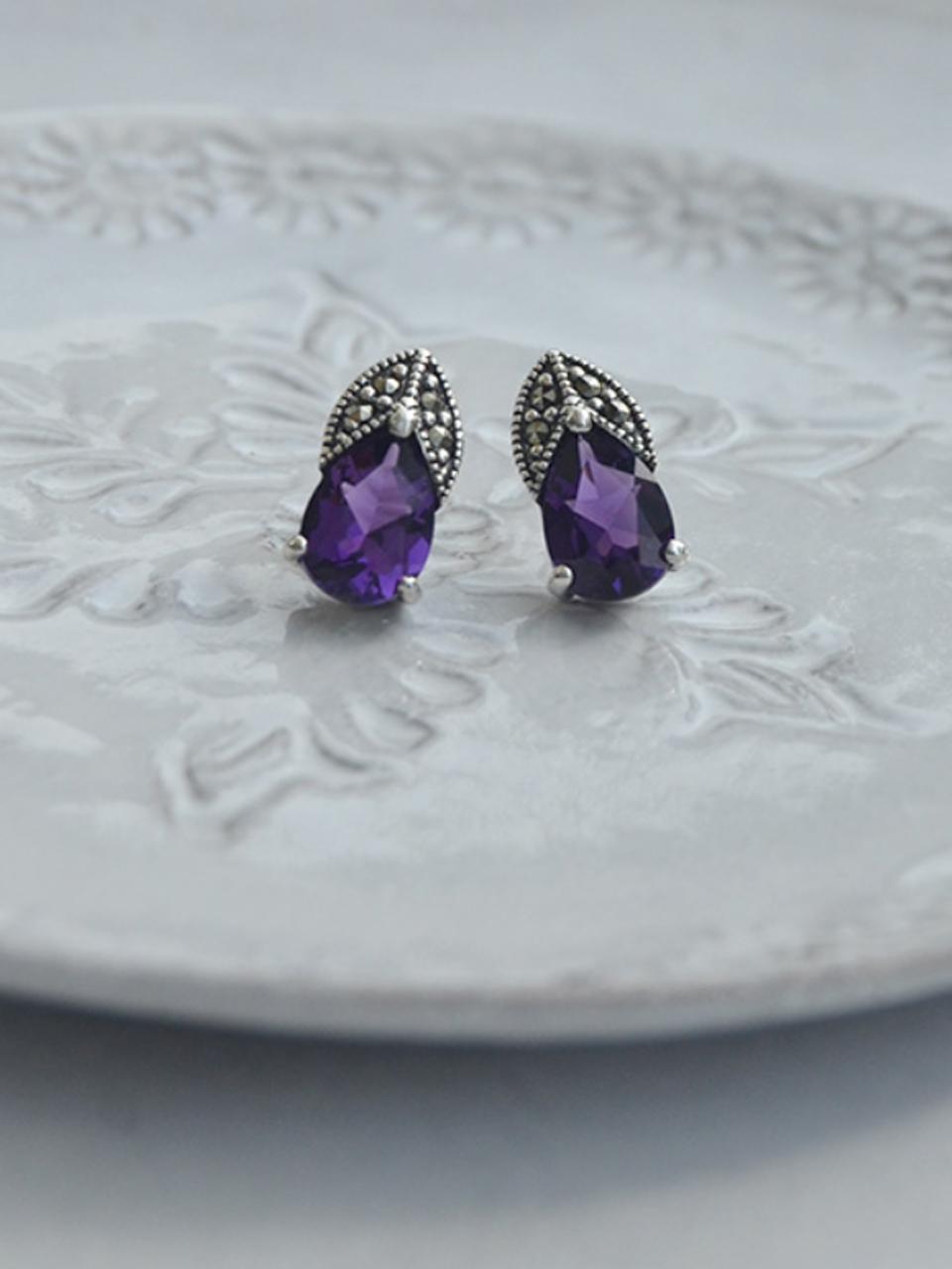 martha in the garret Harace. amethyst Earring